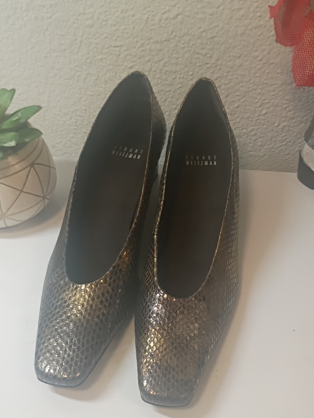 Stuart Weitzman Metallic Gold Snake-Embossed Pumps